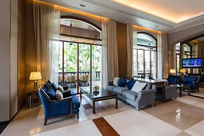 Chatrium Hotel Royal Lake Yangon