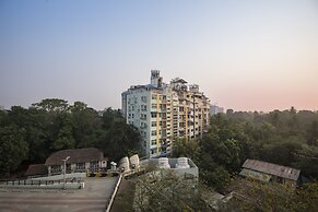 Chatrium Hotel Royal Lake Yangon