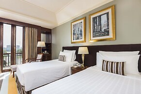 Chatrium Hotel Royal Lake Yangon