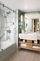 Loews Miami Beach Hotel – South Beach
