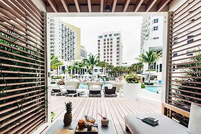 Loews Miami Beach Hotel – South Beach