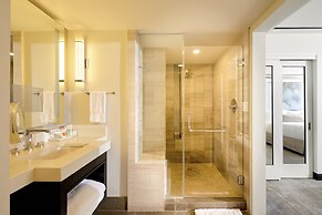 Loews Miami Beach Hotel – South Beach