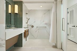 Loews Miami Beach Hotel – South Beach
