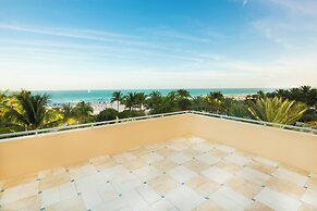 Loews Miami Beach Hotel – South Beach