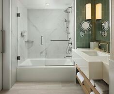 Loews Miami Beach Hotel – South Beach