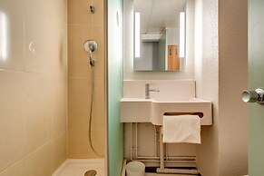 B&B HOTEL Orly Rungis Aéroport