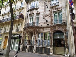 Hotel Elysées Céramic