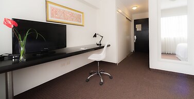Roosevelt Hotel & Suites