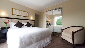 Roosevelt Hotel & Suites
