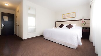 Roosevelt Hotel & Suites