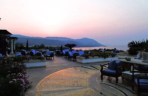 Anassa Hotel