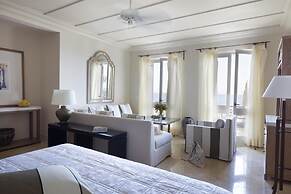 Anassa Hotel
