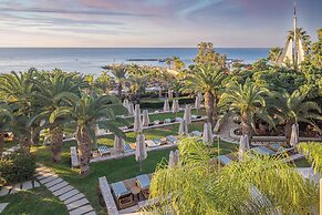 Four Seasons Hotel