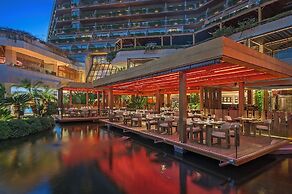 Four Seasons Hotel