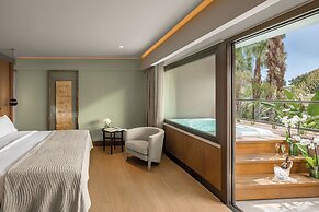Four Seasons Hotel