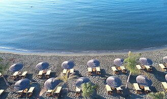 Four Seasons Hotel