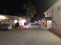 Coconut Inn