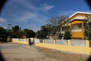 Coconut Inn