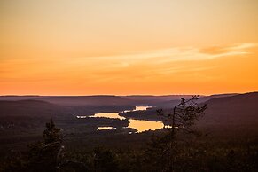Arctic City Hotel