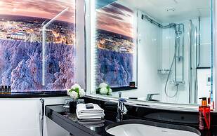 Arctic City Hotel