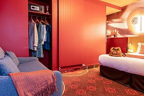 Hotel Ariane Montparnasse by Patrick Hayat