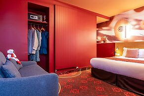 Hotel Ariane Montparnasse by Patrick Hayat