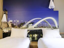 ibis Lyon Gerland Rue Merieux