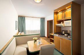QU Hotel, Trademark Collection by Wyndham