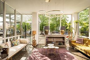 QU Hotel, Trademark Collection by Wyndham