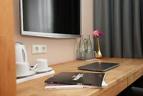 Hotel Attaché