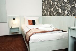 Hotel Attaché