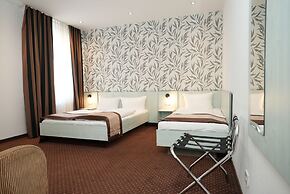 Hotel Attaché
