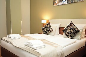 Hotel Attaché