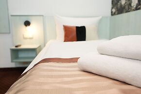 Hotel Attaché