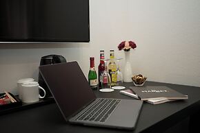 Hotel Attaché