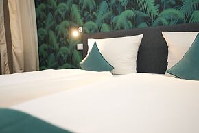 Hotel Attaché