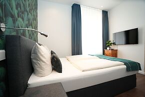 Hotel Attaché