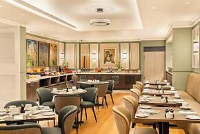 Brooks Hotel