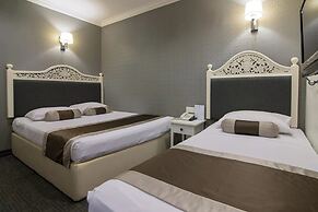 iNN at Temple St by Q Loft