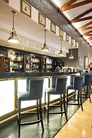 The Commodore Hotel