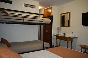 Hotel La Colina