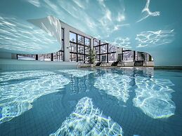 Cresta Palace