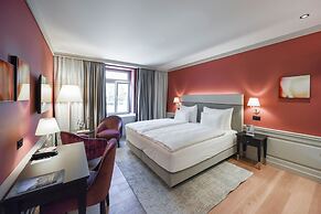 Cresta Palace