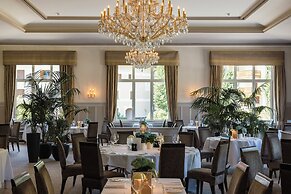 Cresta Palace