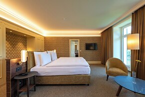 Cresta Palace