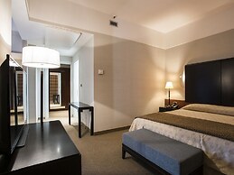 Fly On Hotel
