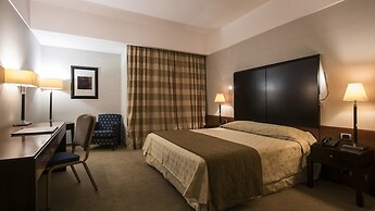 Fly On Hotel