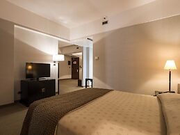 Fly On Hotel