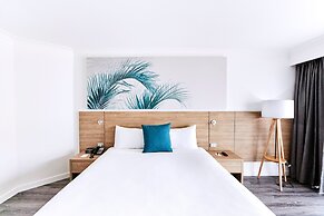 Novotel Cairns Oasis Resort