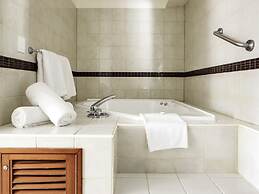 Novotel Cairns Oasis Resort
